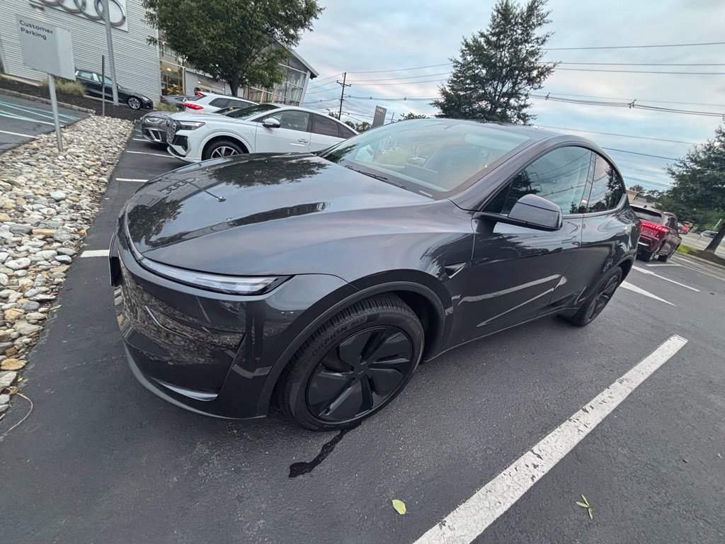 Used 2026 Tesla Model Y Long Range AWD/4WD image 2