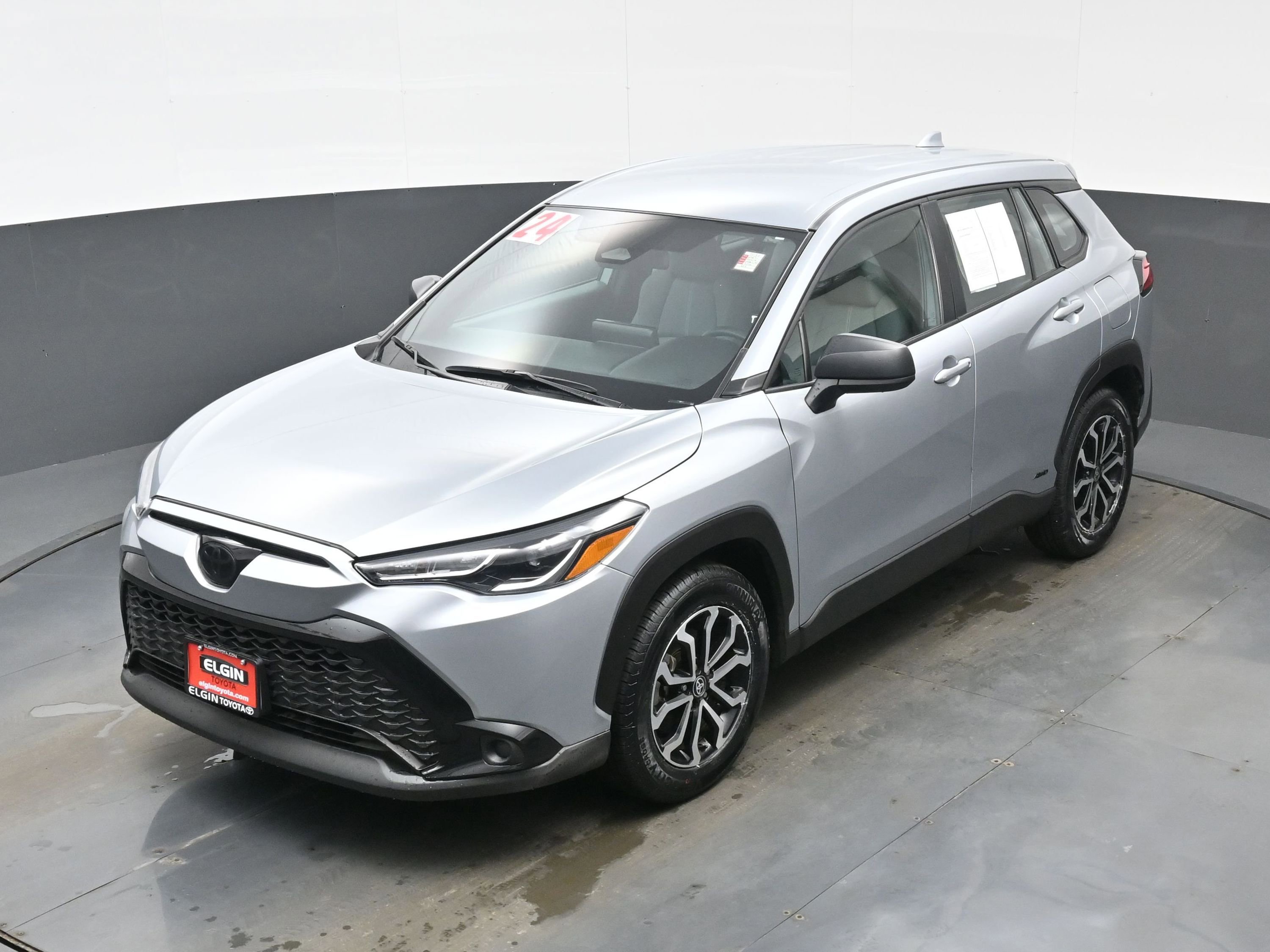 Used 2024 Toyota Corolla Cross S AWD/4WD image 35