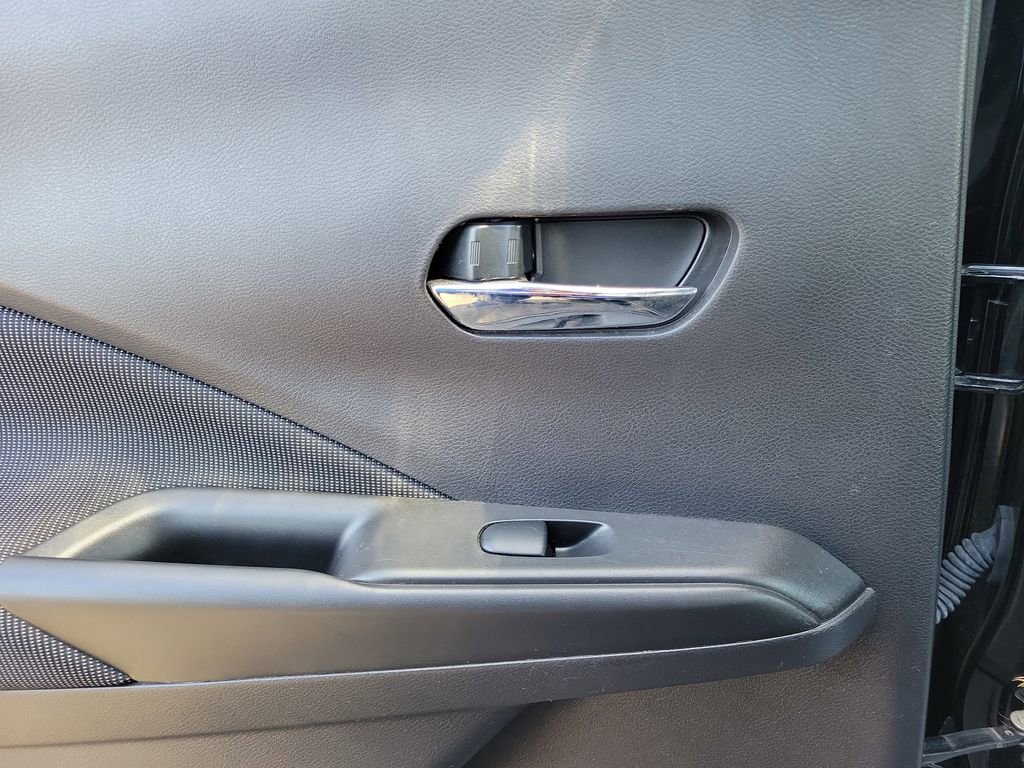 Used 2019 Nissan Kicks SV image 14