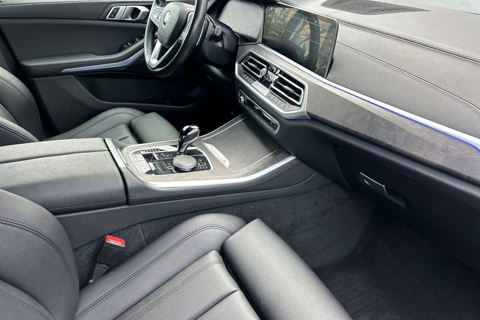 Used 2022 BMW X5 xDrive40i w/ Parking Assistance Package image 19