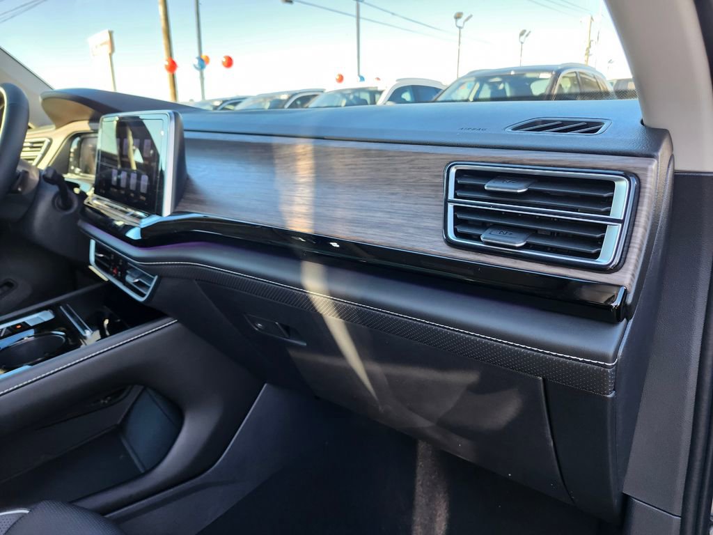 New 2026 Volkswagen Atlas SEL Premium R-Line image 18