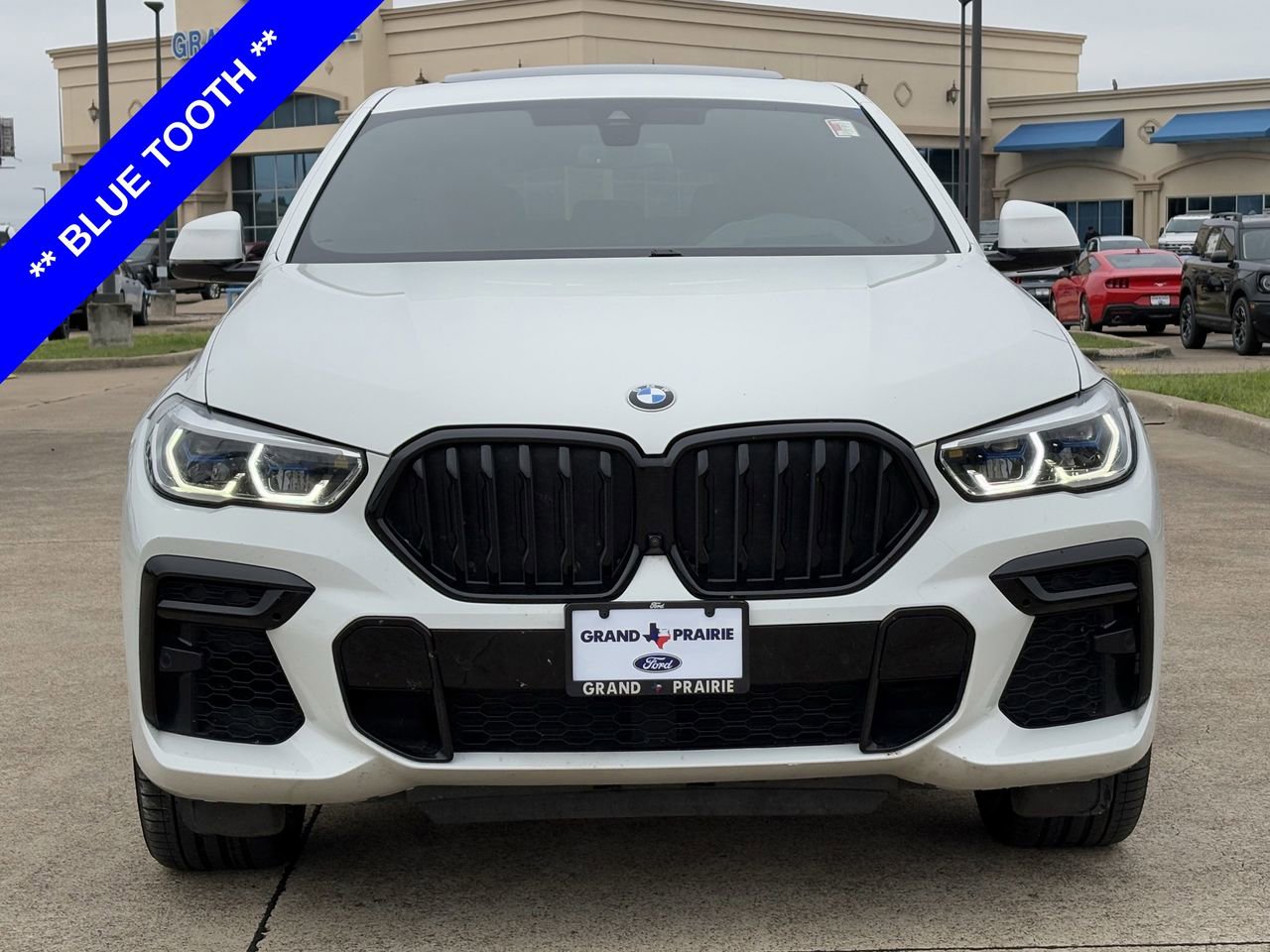 Used 2022 BMW X6 M50i w/ Executive Package image 9