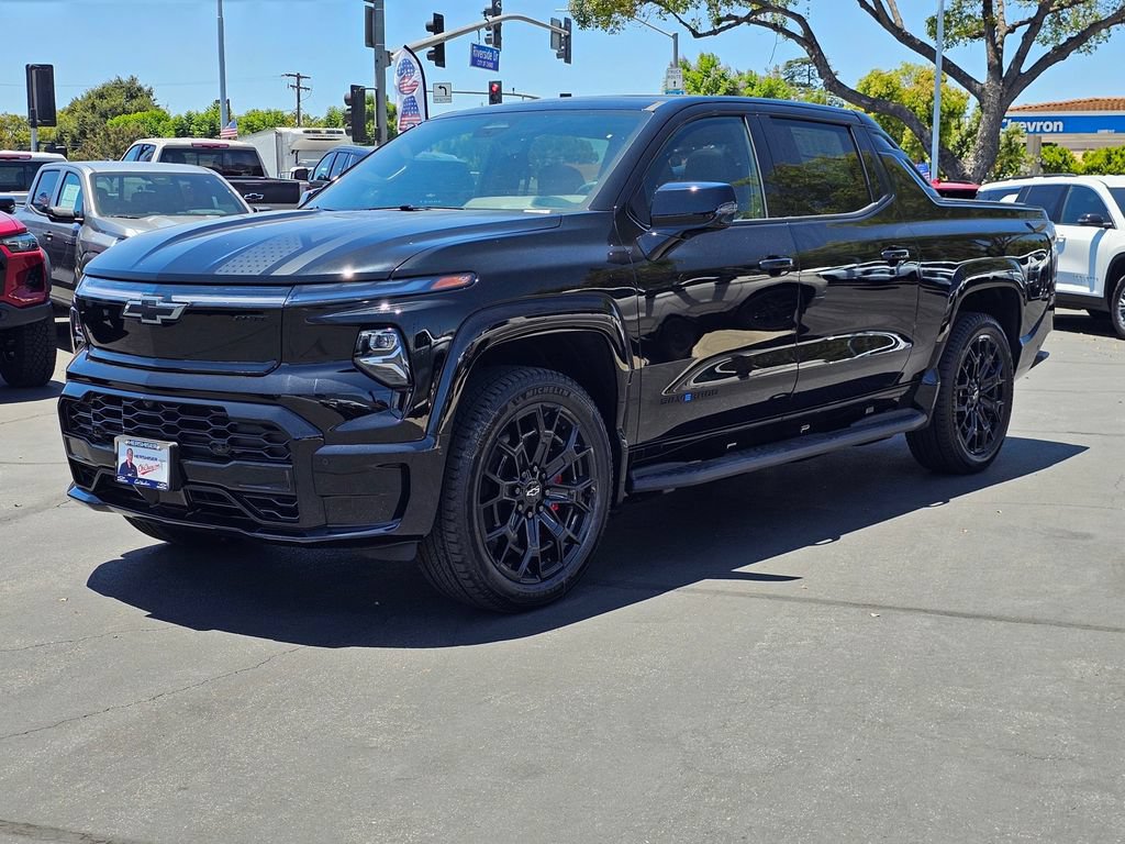 New 2026 Chevrolet Silverado EV 4x4 Crew Cab image 3