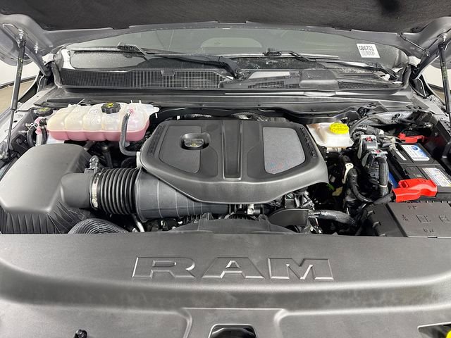 Used 2025 RAM 1500 Laramie w/ Night Edition image 31