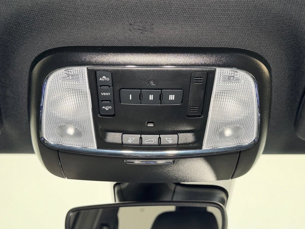 Used 2021 Jeep Grand Cherokee Altitude AWD/4WD image 11