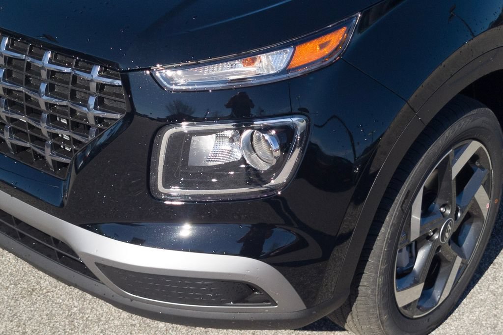 New 2026 Hyundai Venue SEL FWD image 9