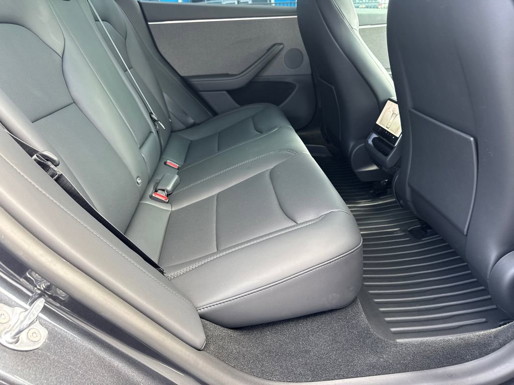 Used 2025 Tesla Model 3 Long Range image 16