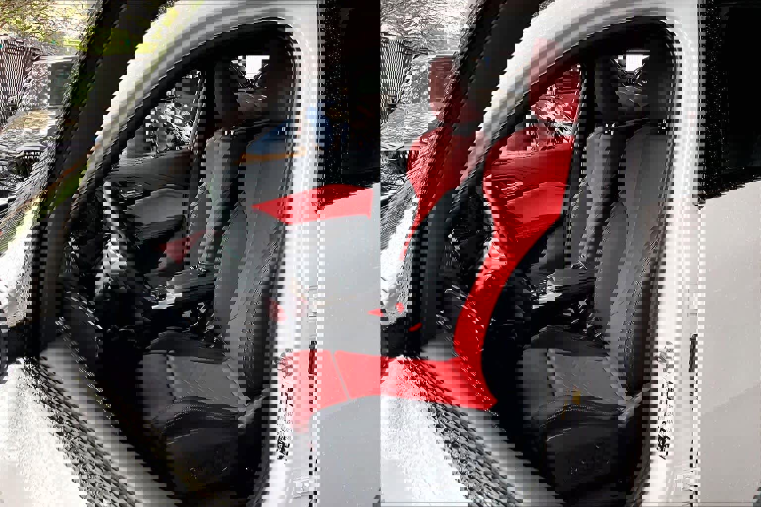 Used 2025 BMW X2 xDrive28i AWD/4WD image 7