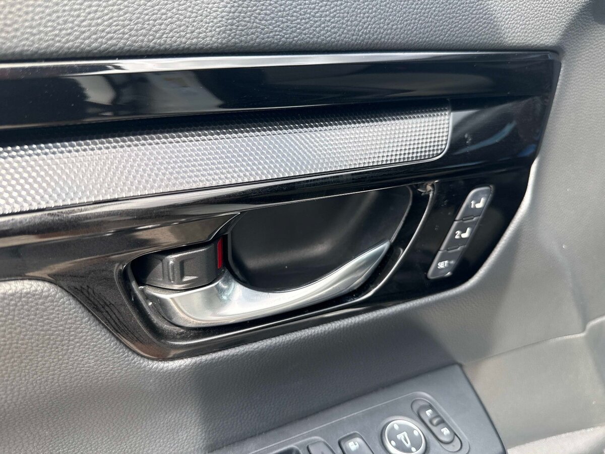 Used 2024 Honda CR-V Sport Touring image 18