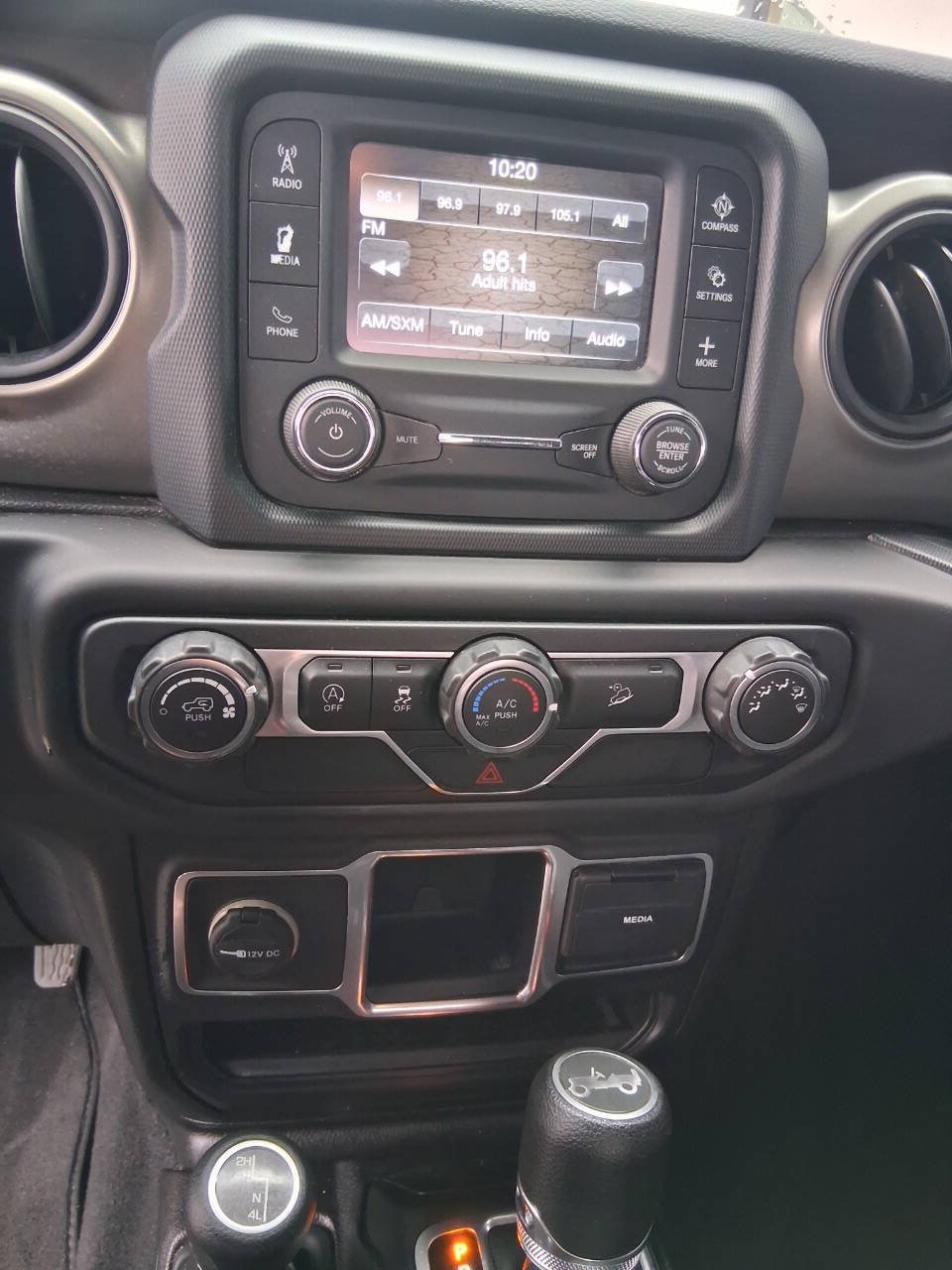 Used 2018 Jeep Wrangler Unlimited Sport AWD/4WD image 15