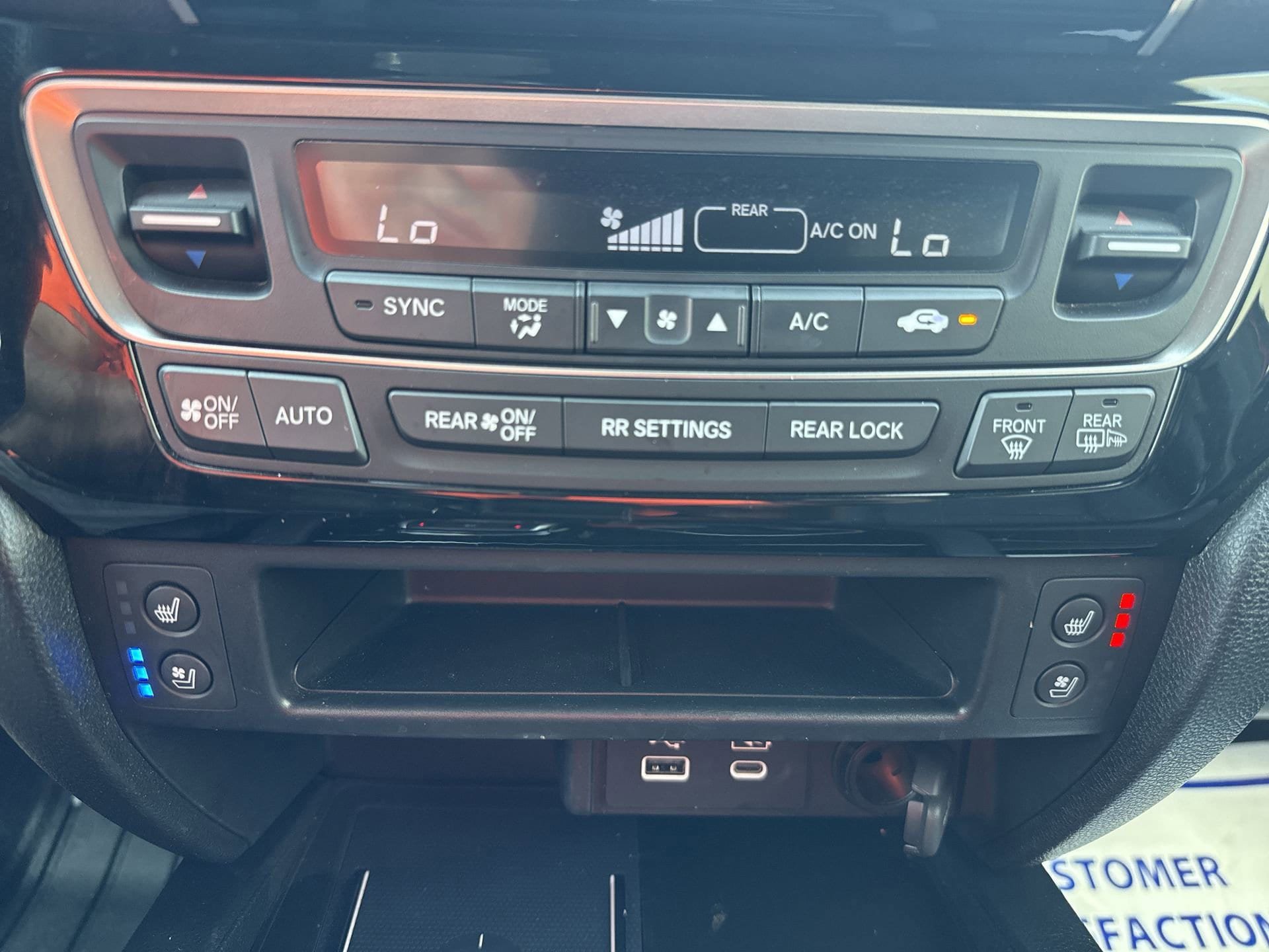 Used 2025 Honda Passport Black Edition image 17