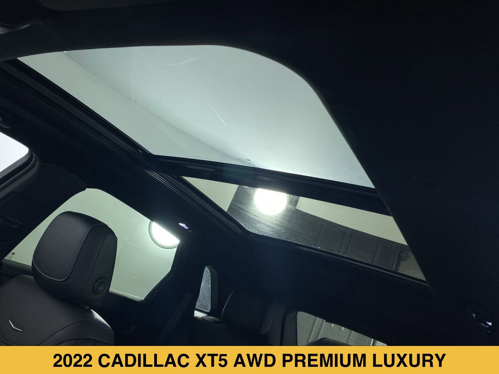 Certified 2022 Cadillac XT5 Premium Luxury AWD/4WD image 10