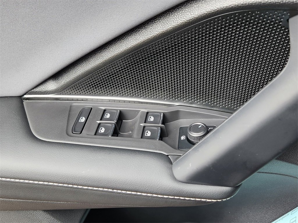 New 2025 Volkswagen Tiguan SE image 4