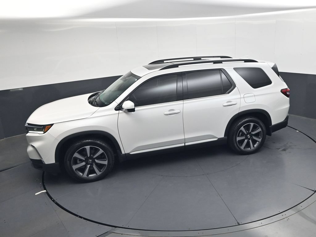 Certified 2025 Honda Pilot Touring image 25
