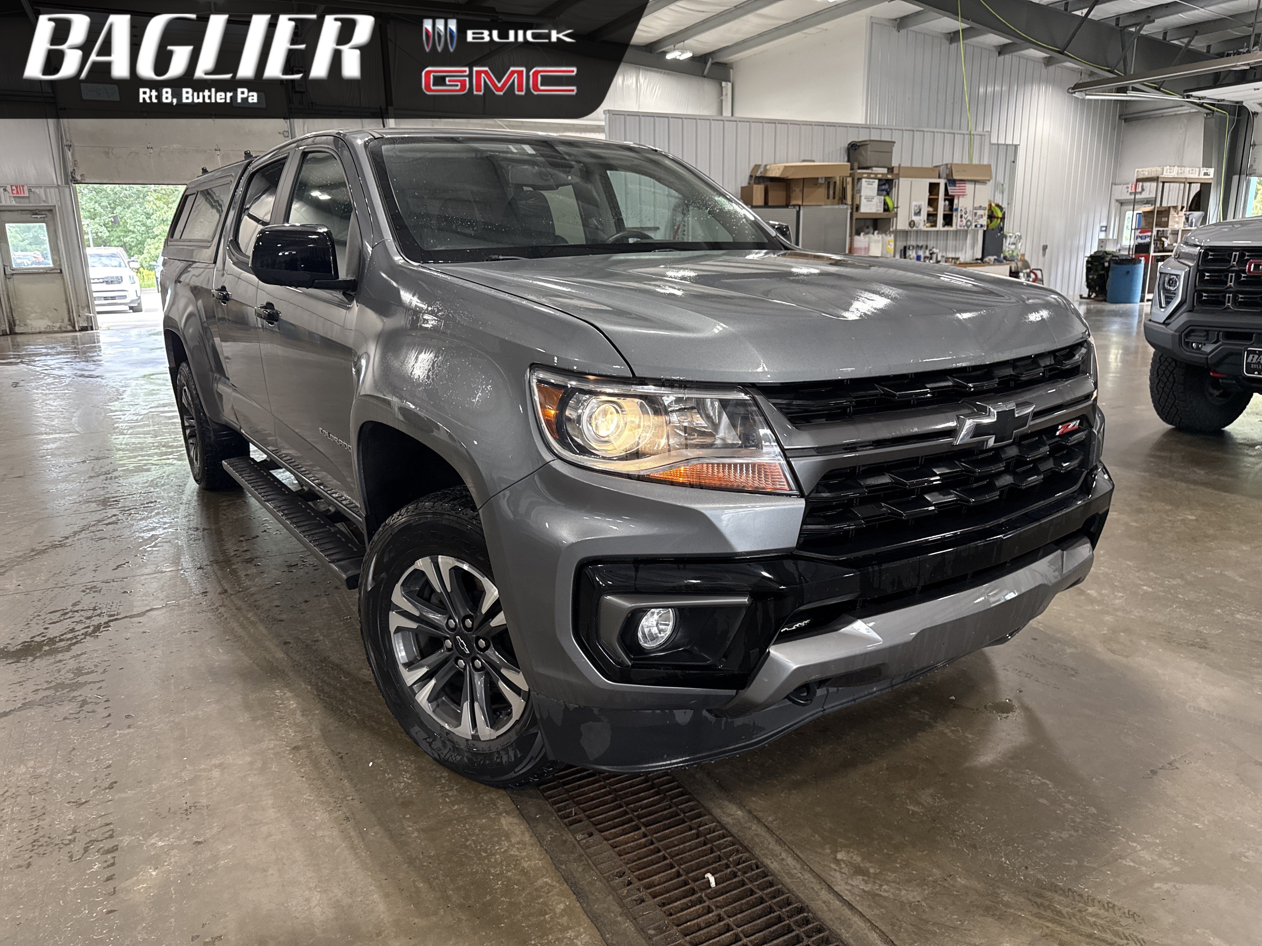 Used 2022 Chevrolet Colorado Z71 AWD/4WD image 1
