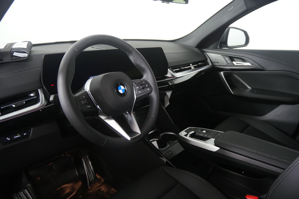 New 2027 BMW X2 xDrive28i AWD/4WD image 12