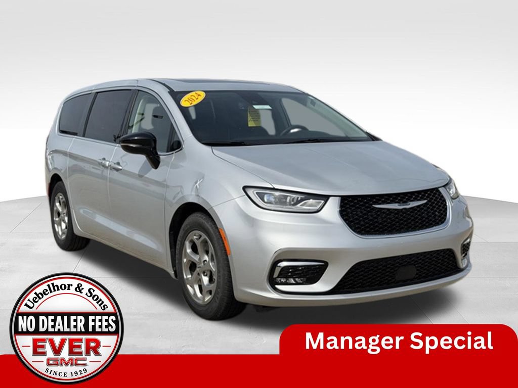 Used 2024 Chrysler Pacifica Limited