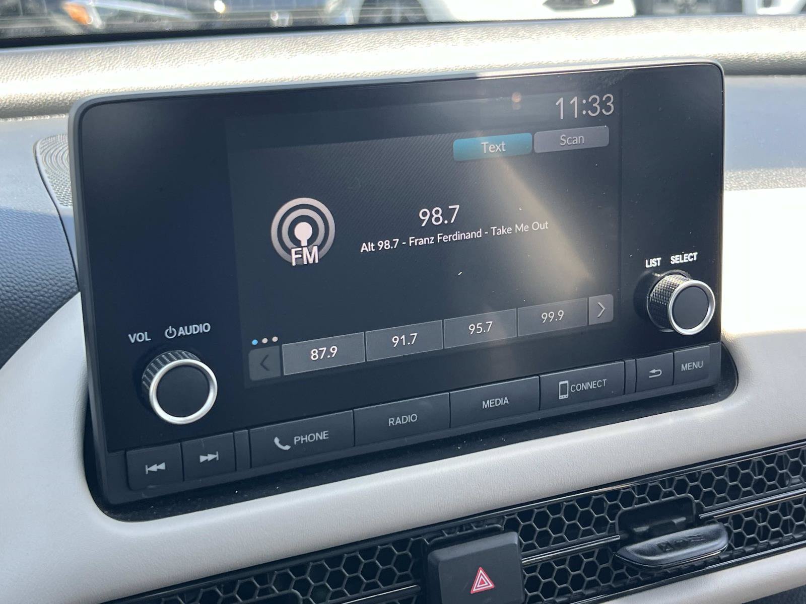 Certified 2025 Honda HR-V LX image 12