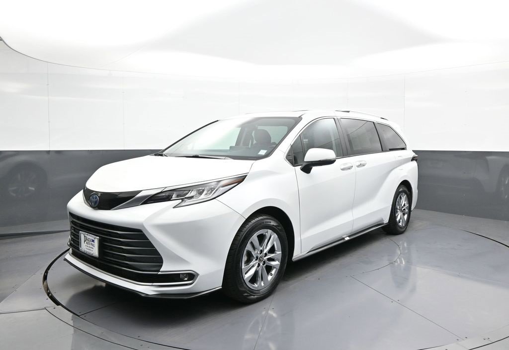 Certified 2023 Toyota Sienna Limited