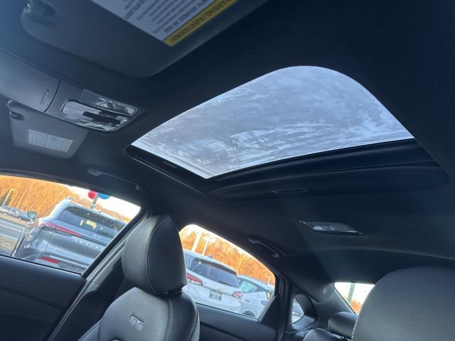 Used 2023 Kia Forte GT-Line w/ GT-Line Premium Package image 2