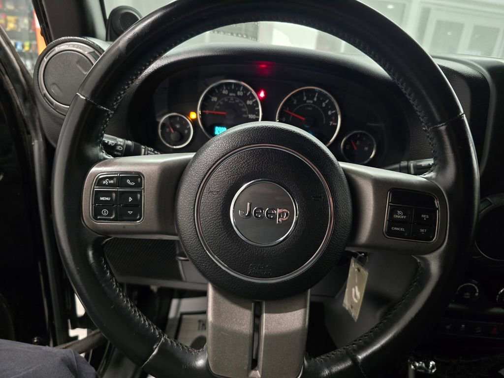 Used 2013 Jeep Wrangler Moab image 24