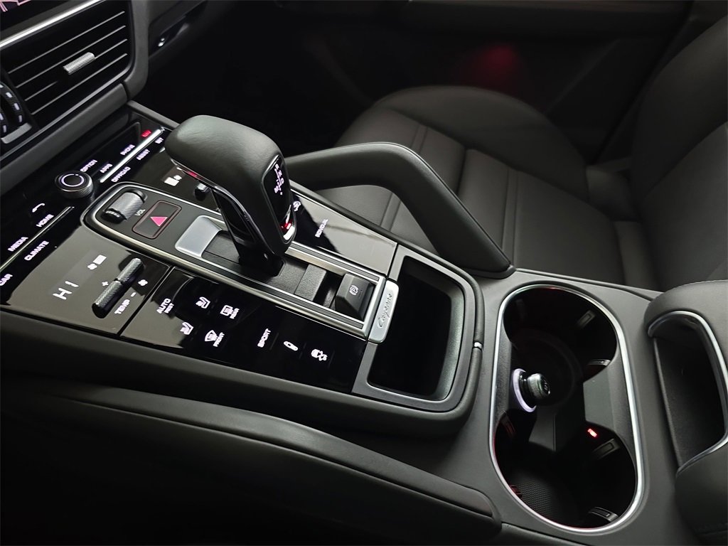 Used 2023 Porsche Cayenne GTS image 28