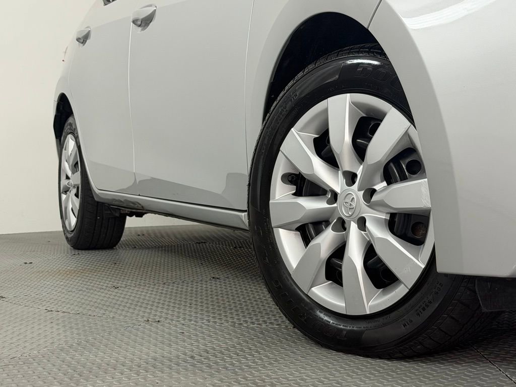 Used 2016 Toyota Corolla LE image 17