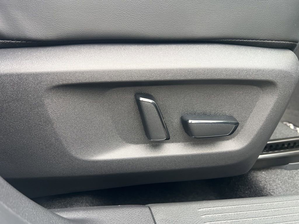 New 2026 Nissan Rogue Platinum image 34