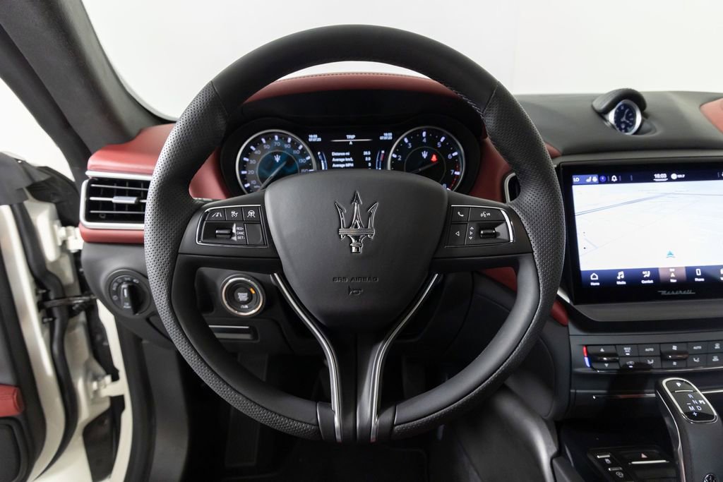 Used 2023 Maserati Ghibli GT RWD image 21