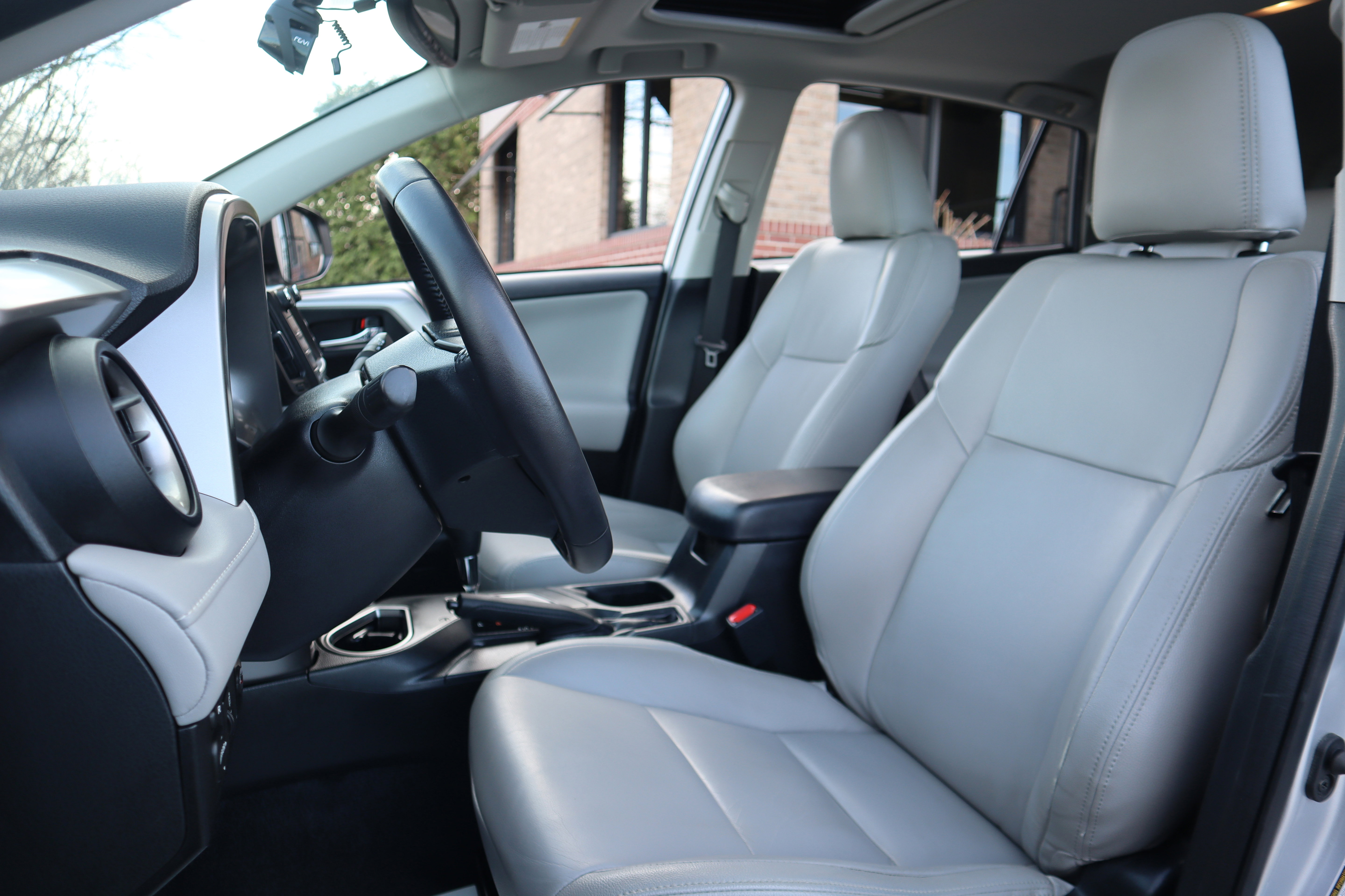 Used 2016 Toyota RAV4 XLE image 26