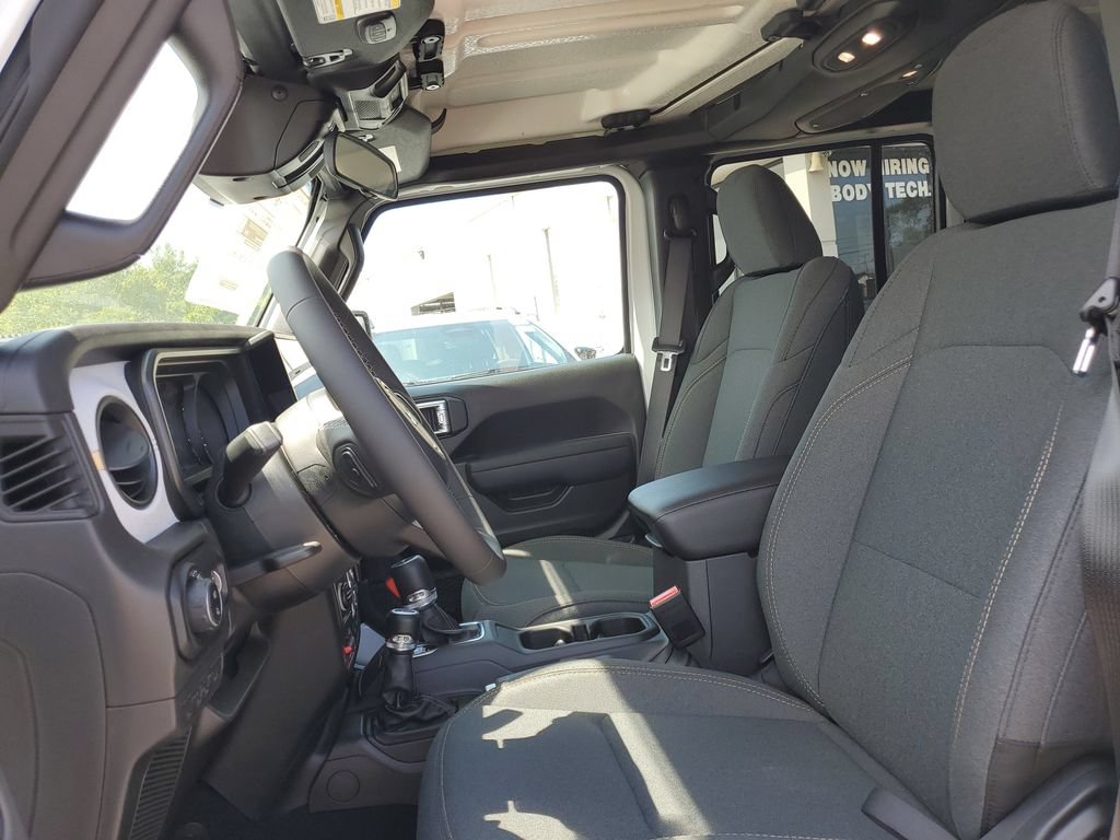 New 2026 Jeep Gladiator Sport AWD/4WD image 19