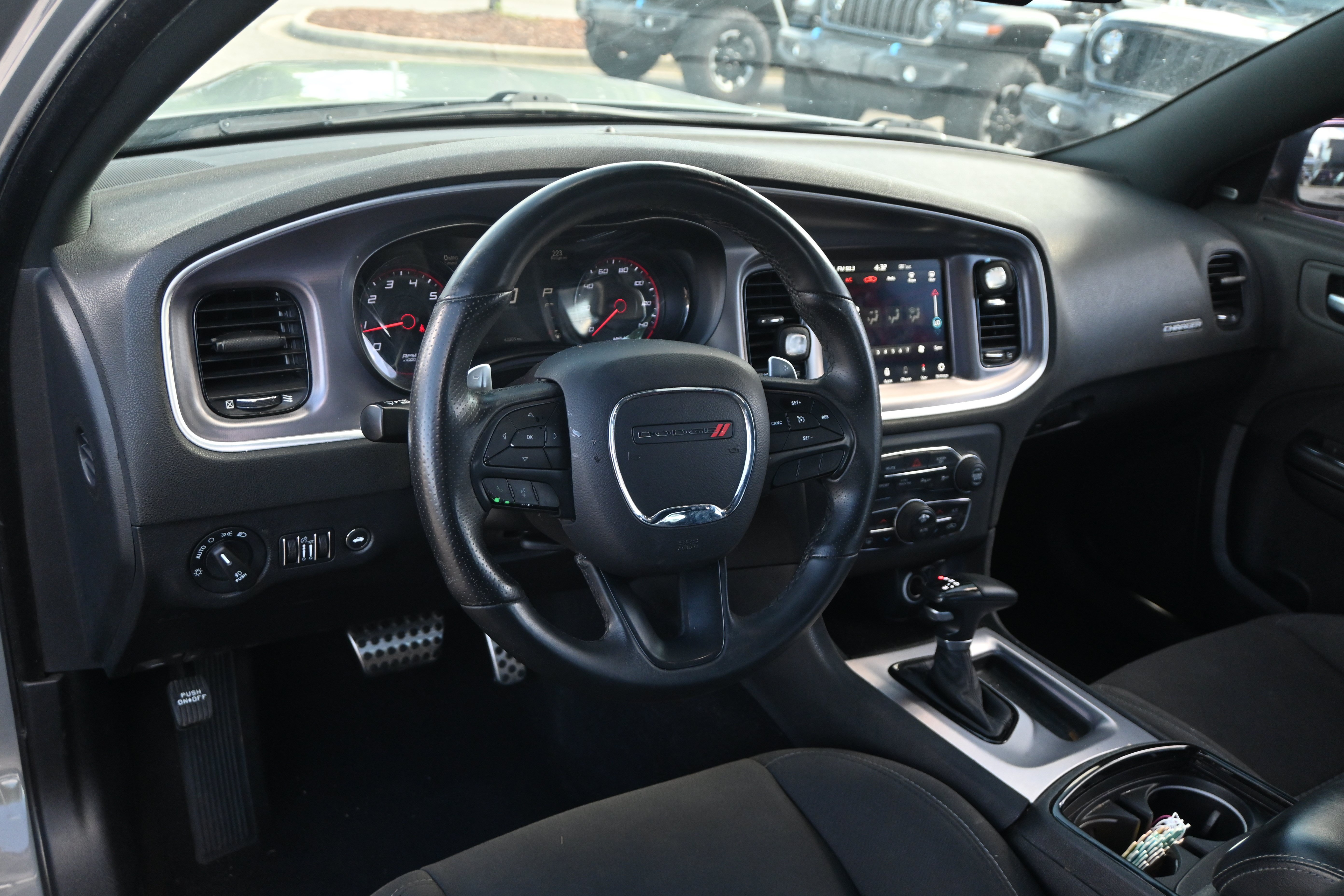 Used 2019 Dodge Charger GT w/ Navigation & Travel Group RWD image 11