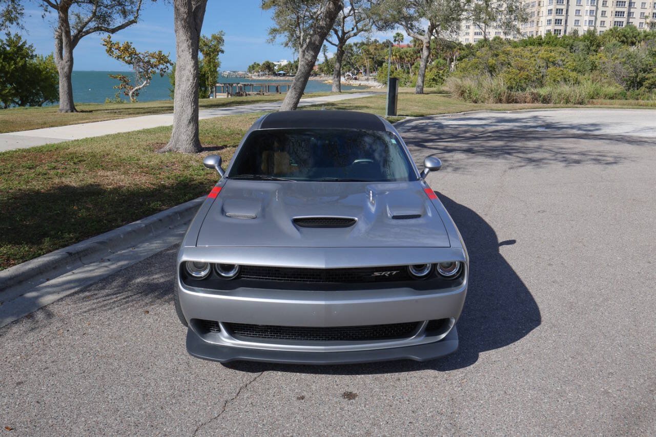 Used 2015 Dodge Challenger SRT Hellcat RWD image 16