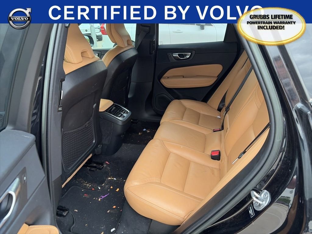Used 2023 Volvo XC60 B5 Ultimate w/ Protection Package Premier image 7
