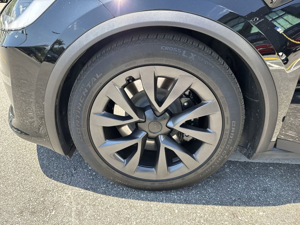 Used 2024 Tesla Model X image 61