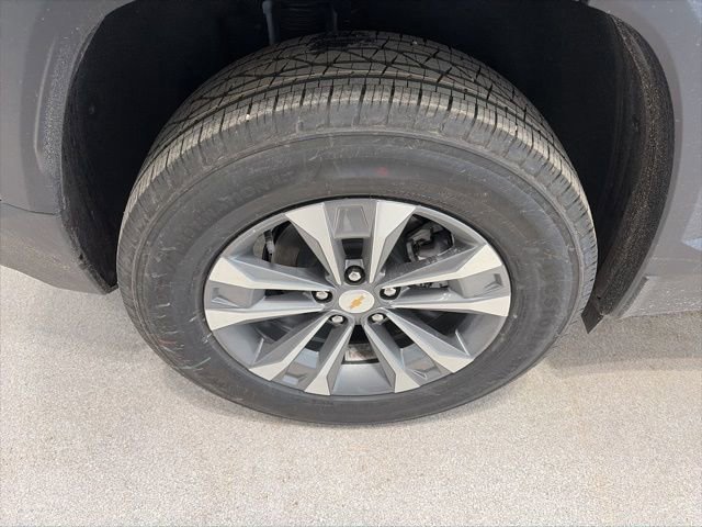 New 2026 Chevrolet Equinox LT w/ Convenience Package II FWD image 7