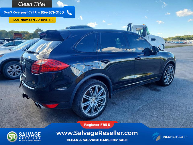 Used 2012 Porsche Cayenne Turbo w/ Sport Pkg AWD/4WD image 4