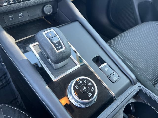 Used 2024 Mitsubishi Outlander ES AWD/4WD image 20