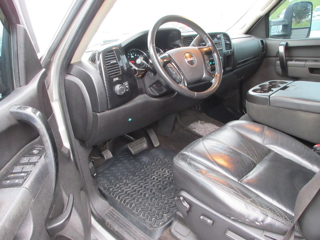 Used 2011 GMC Sierra 1500 SLE w/ Power Tech Package AWD/4WD image 14