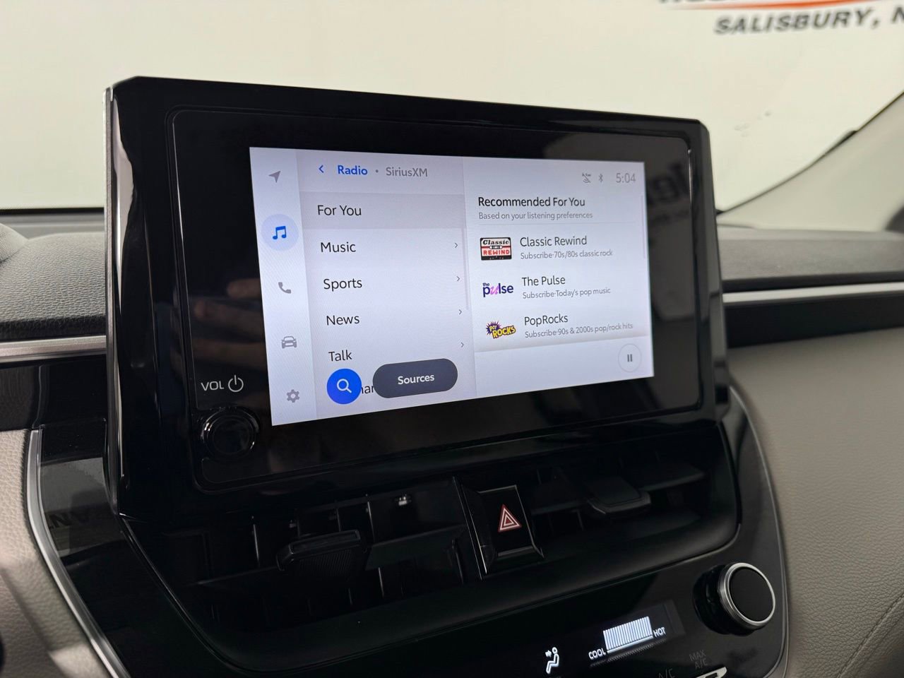 Used 2024 Toyota Corolla Cross L image 16