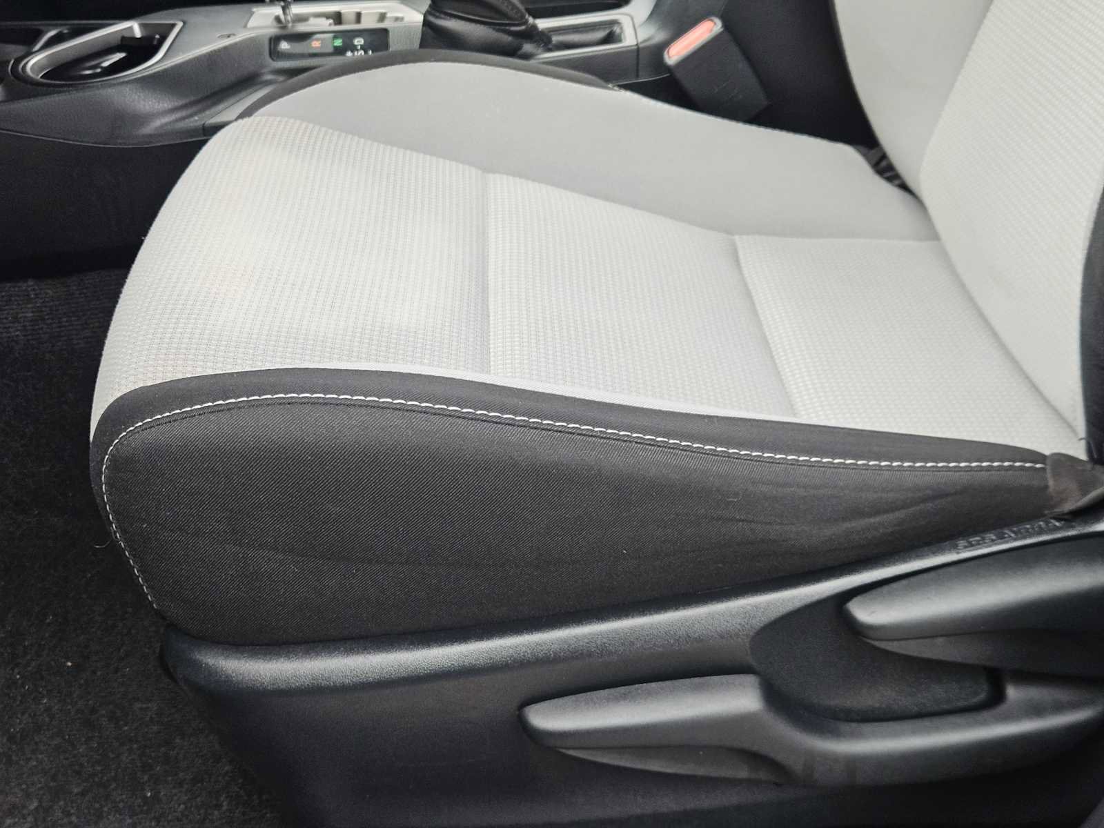 Used 2017 Toyota RAV4 XLE image 24