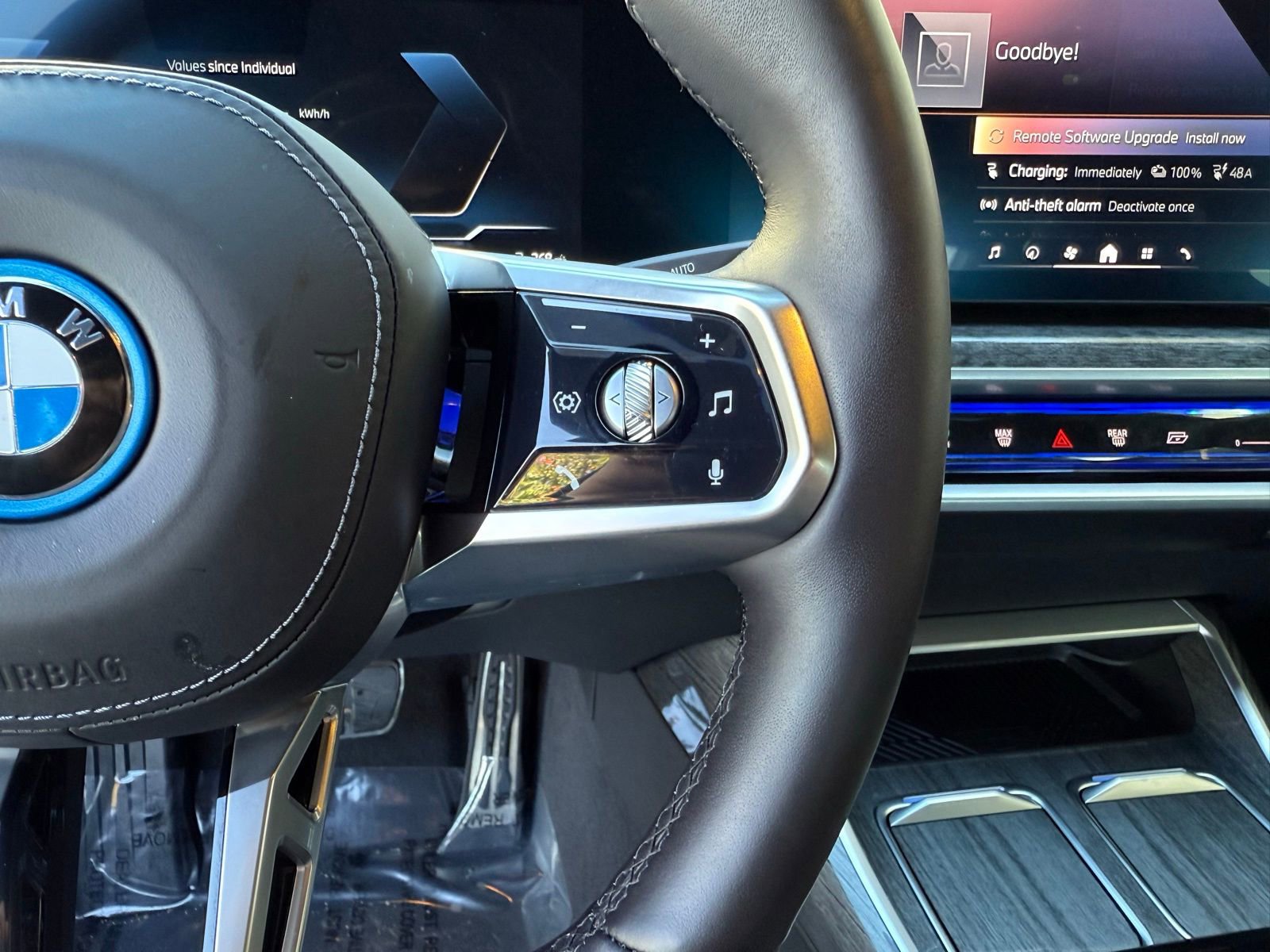 Used 2025 BMW i7 eDrive50 w/ M Sport Package image 27