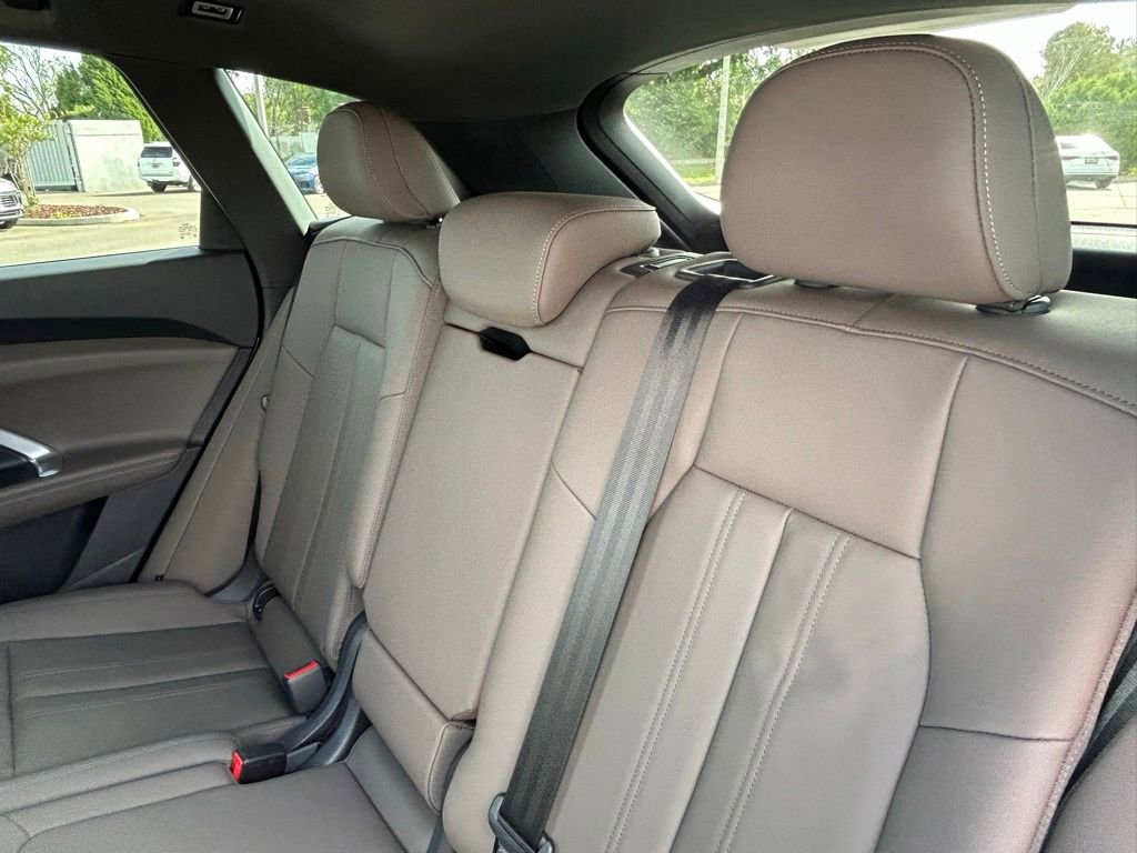 Used 2025 Audi Q5 Premium w/ Convenience Package image 59
