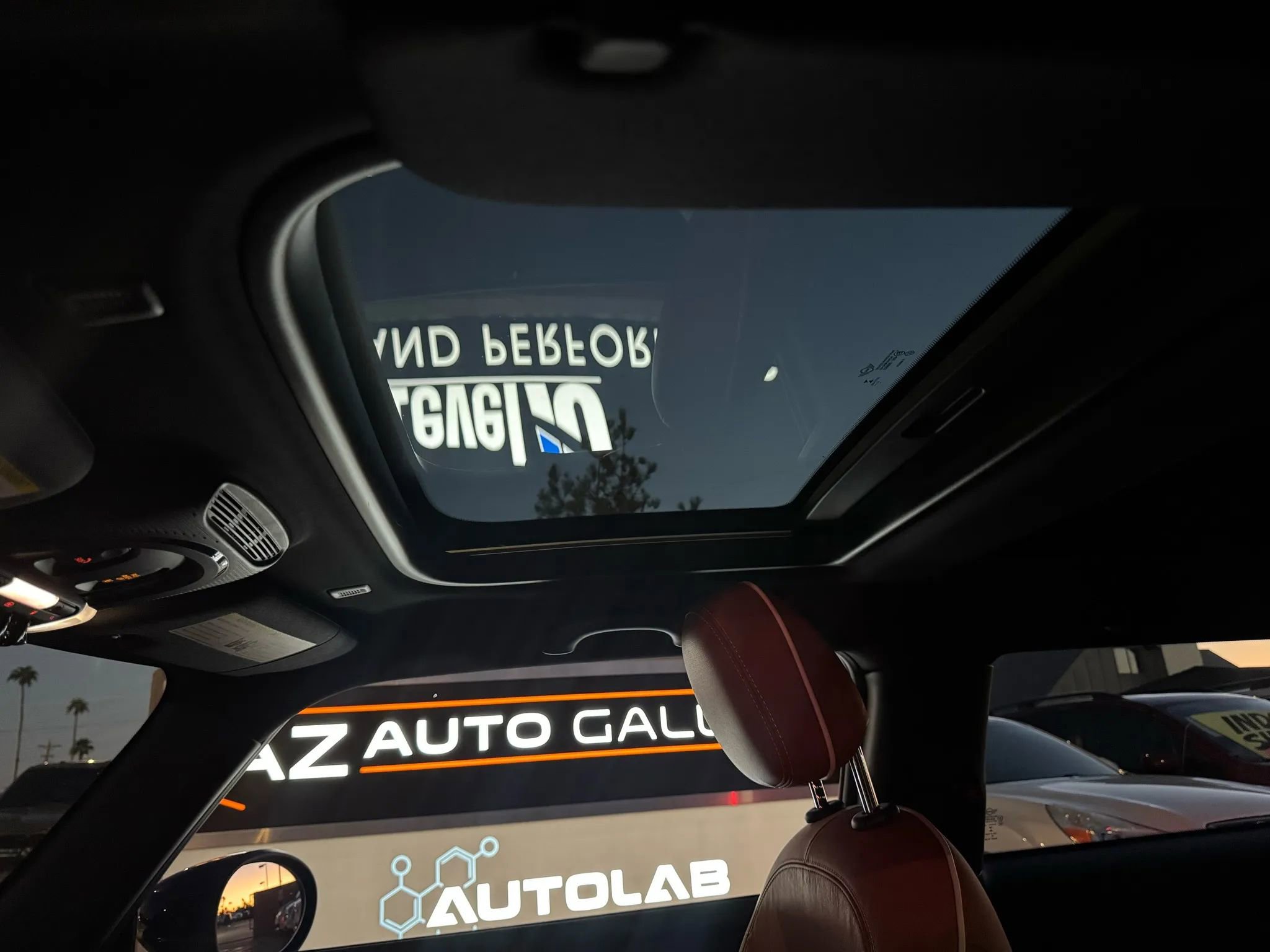 Used 2021 MINI Cooper 2-Door Hardtop w/ Signature Upholstery Package image 42