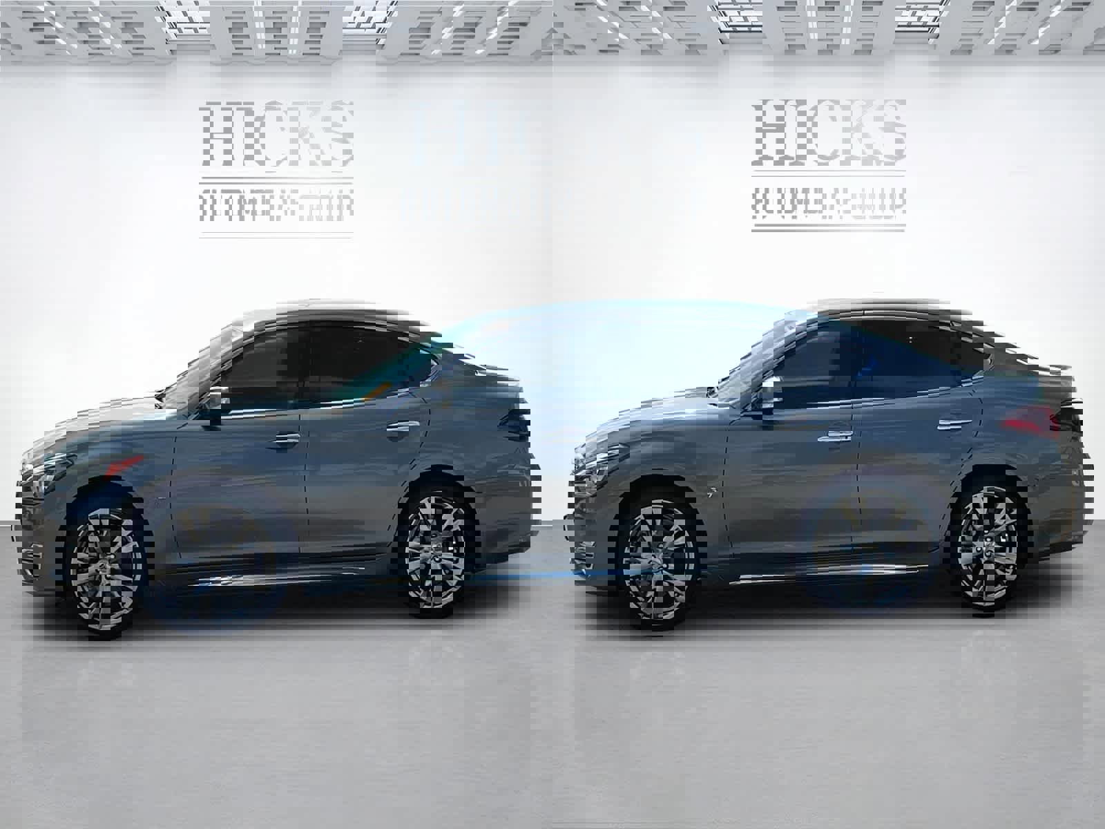 Used 2019 INFINITI Q70 L 3.7 w/ Sensory Package image 8