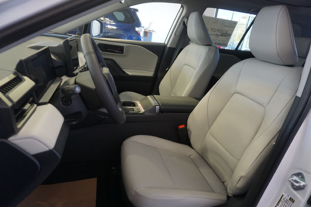 New 2026 Toyota RAV4 XLE Premium w/ Panoramic Sun Roof Package AWD/4WD image 22