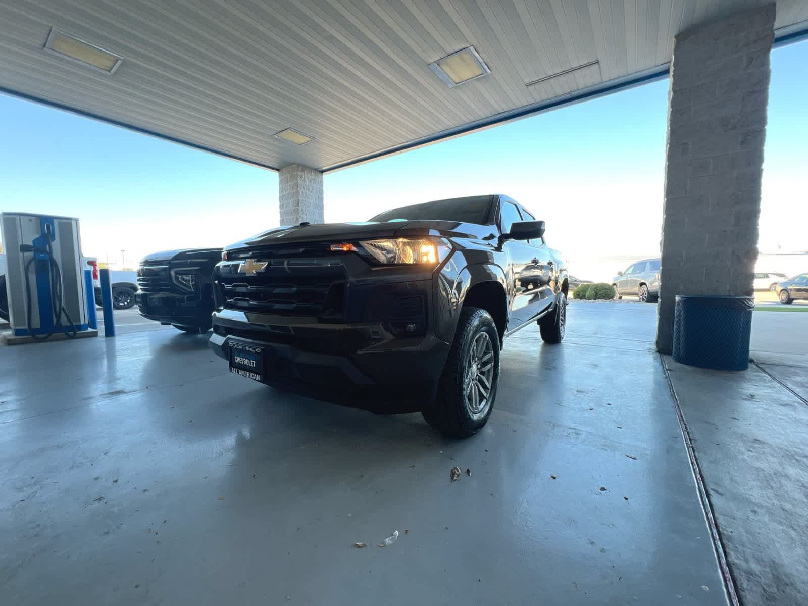 Used 2024 Chevrolet Colorado LT w/ LT Convenience Package RWD image 4