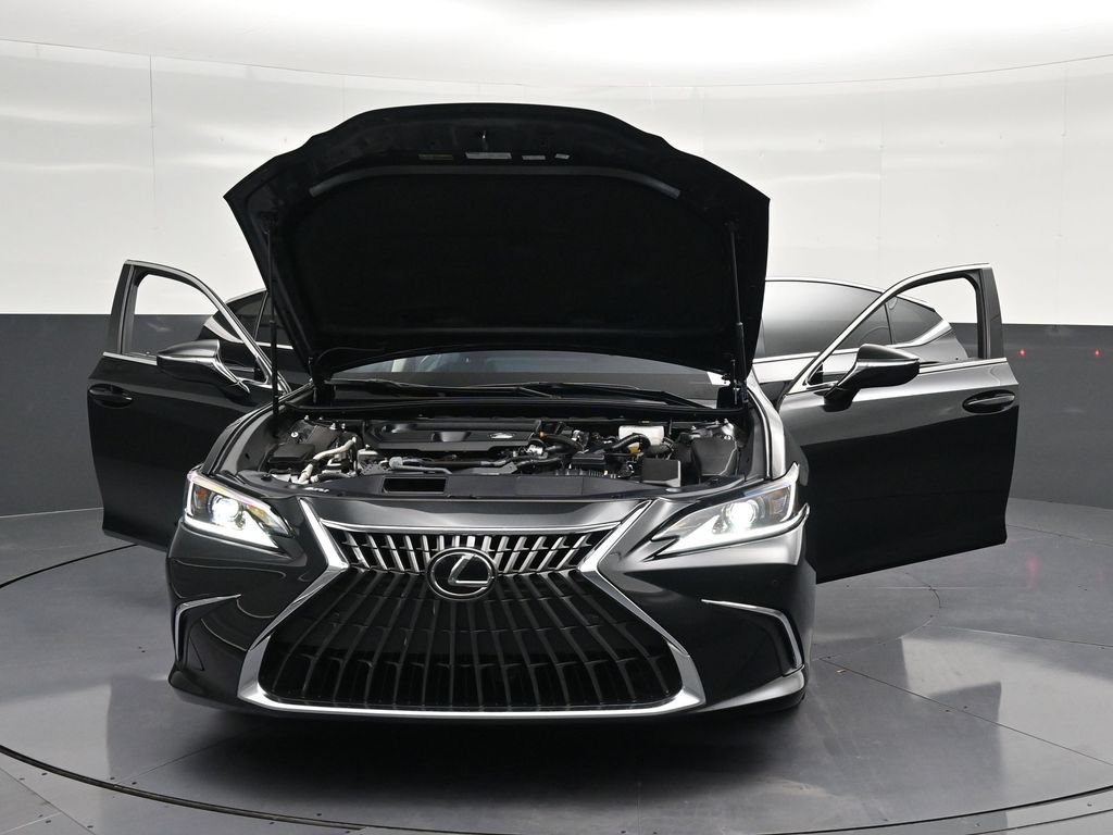 Used 2025 Lexus ES 300h w/ Premium Package FWD image 42