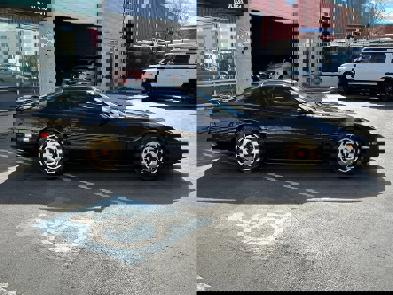 Used 1987 Chevrolet Corvette Coupe image 8