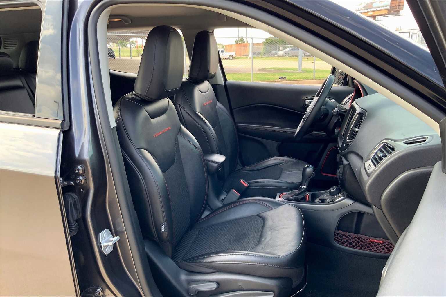 Used 2021 Jeep Compass Trailhawk image 9